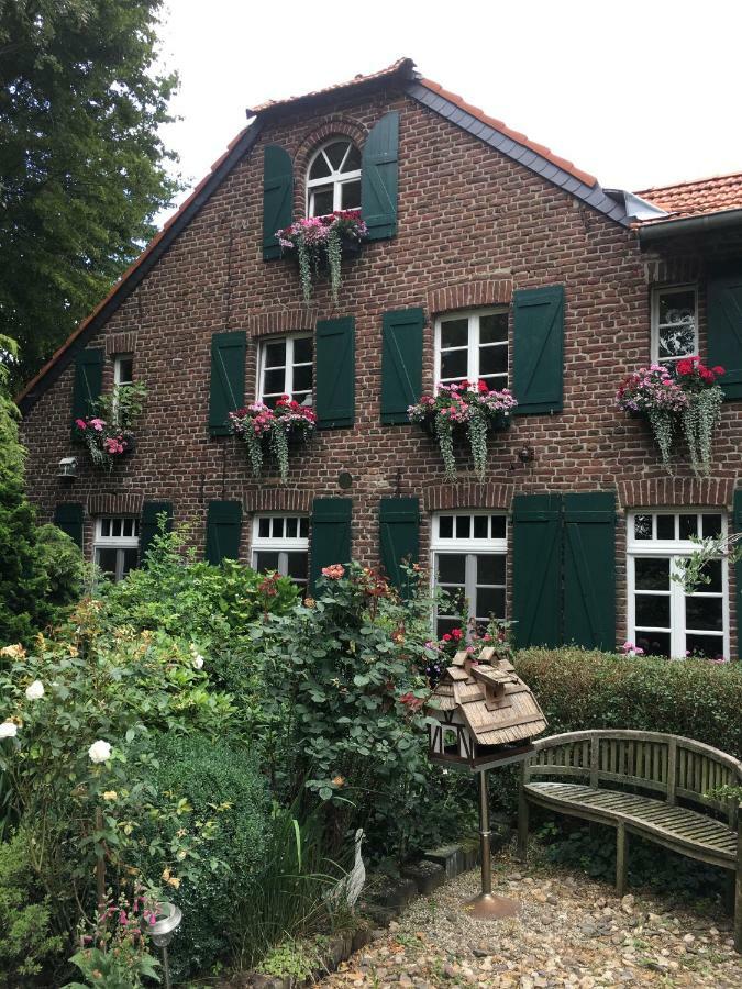 Ferienwohnung Auf Dem Sturmhof Grefrath Exterior photo